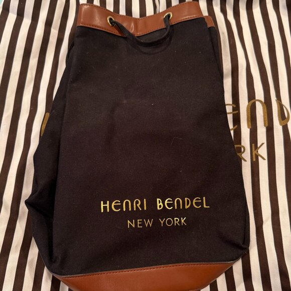 Henri Bendel New York Black Canvas Faux Leather Drawstring Bucket Backpack 13” - Picture 3 of 3